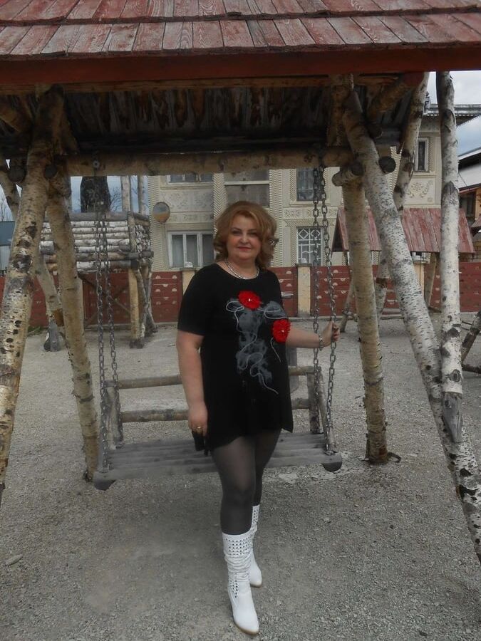 mature pantyhose