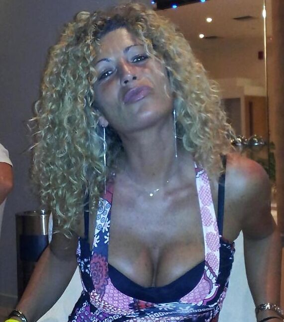 PLEASE CUM THIS BITCH