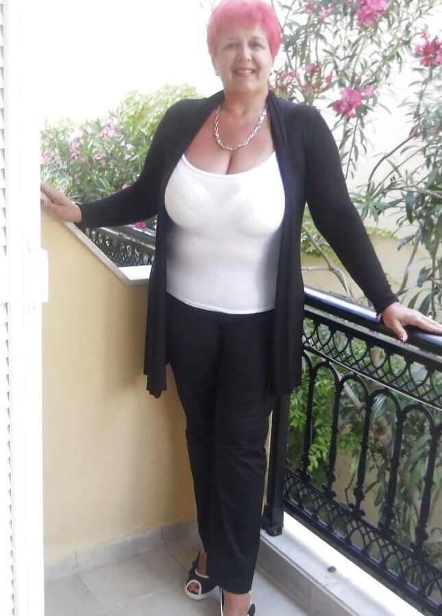 Various granny mature bbw busty clothes lingerie