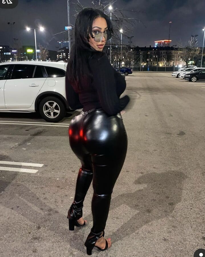Leather leggings