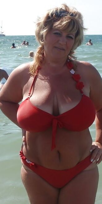 Mature ladys with big chubby tits