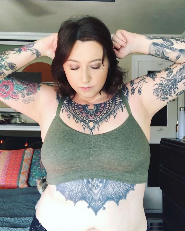 Sexy Tattooed BBW Ex-girlfriend