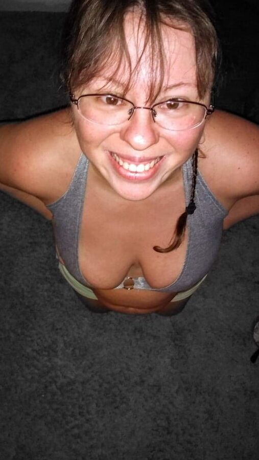 Amateur Wife Nicole Exposed