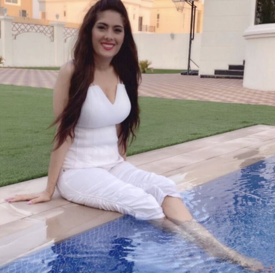 Where would you cum on this sexy milf