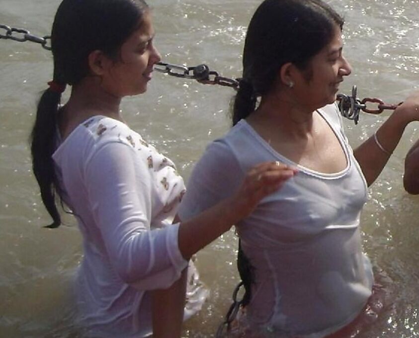 Bath in pubic