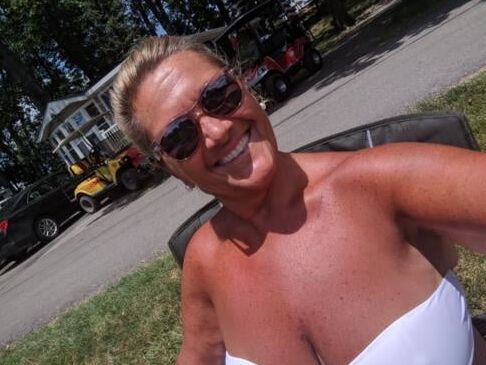 Mature Women in Bikinis