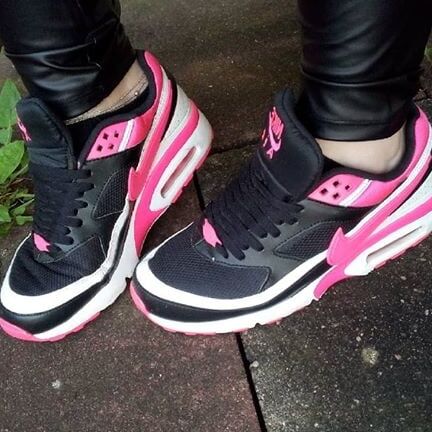 Babes &amp; Sneakers