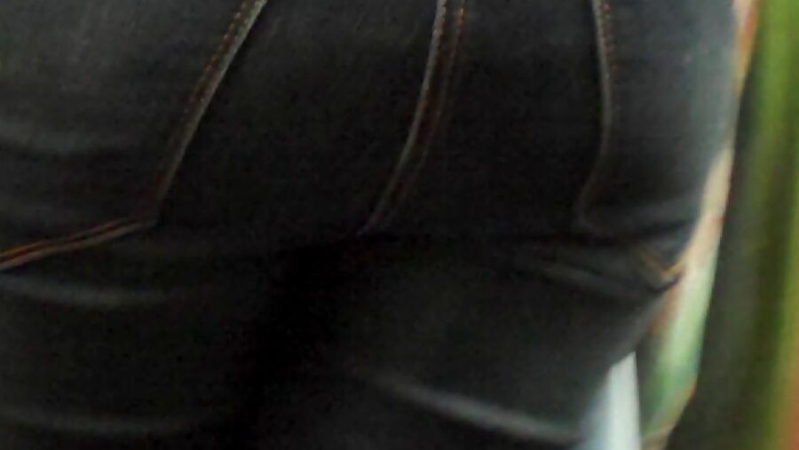 SOME CHOCOLATE ASS I GOTTA BRANG BACK
