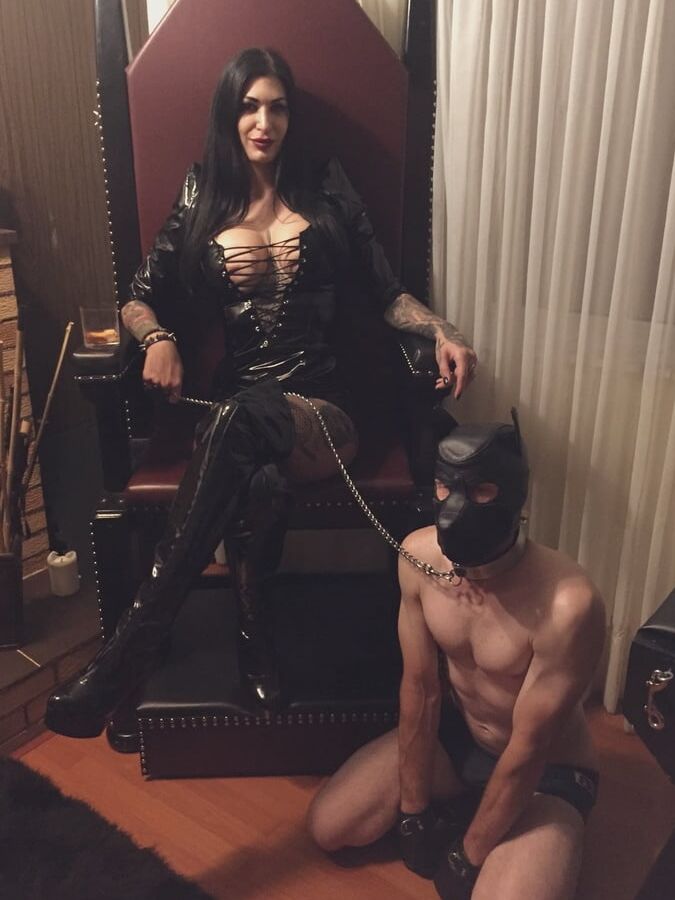 Worship Mistresses Boots