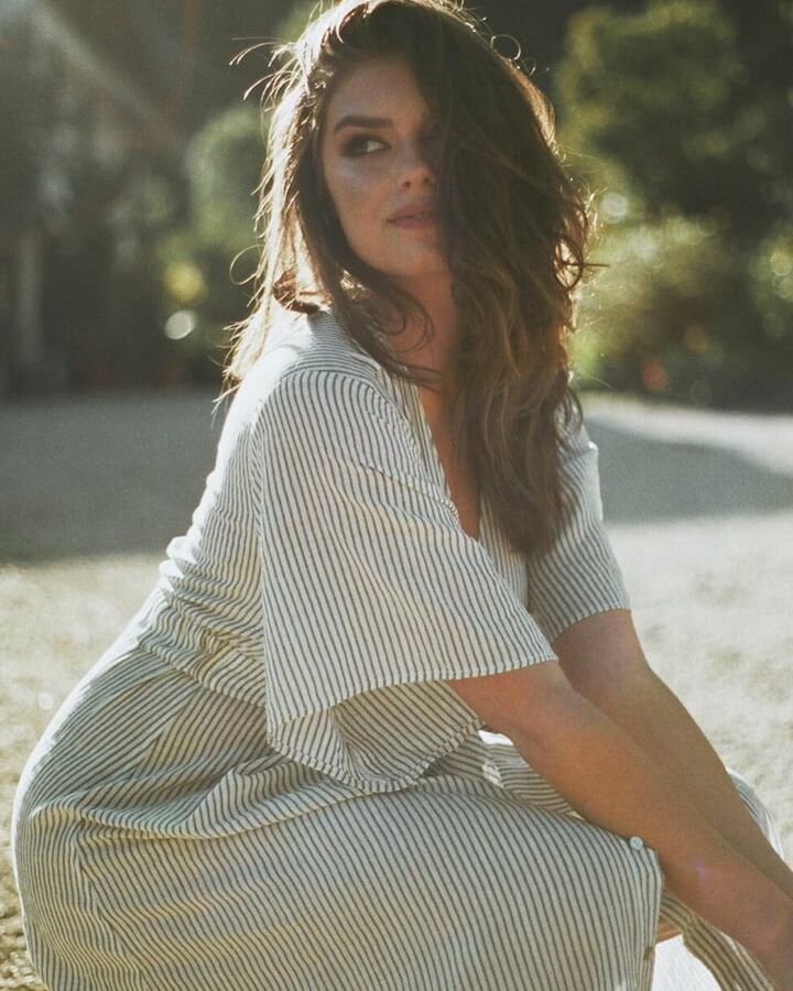 Lauren Searle wonderful Model