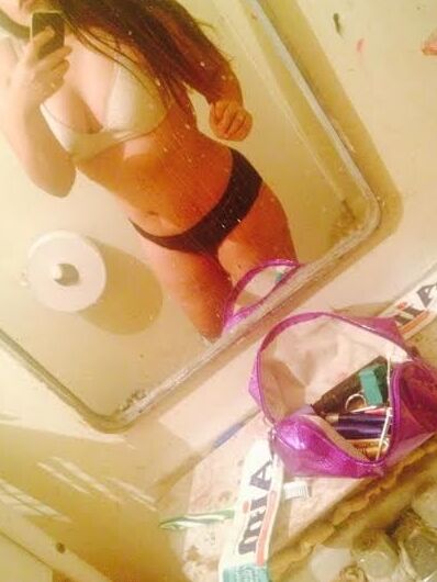 Yissel Gomez