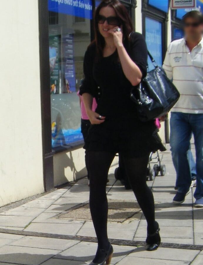 Street Pantyhose - Brit Chicks on the Street