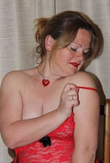 Mature and older women posing: