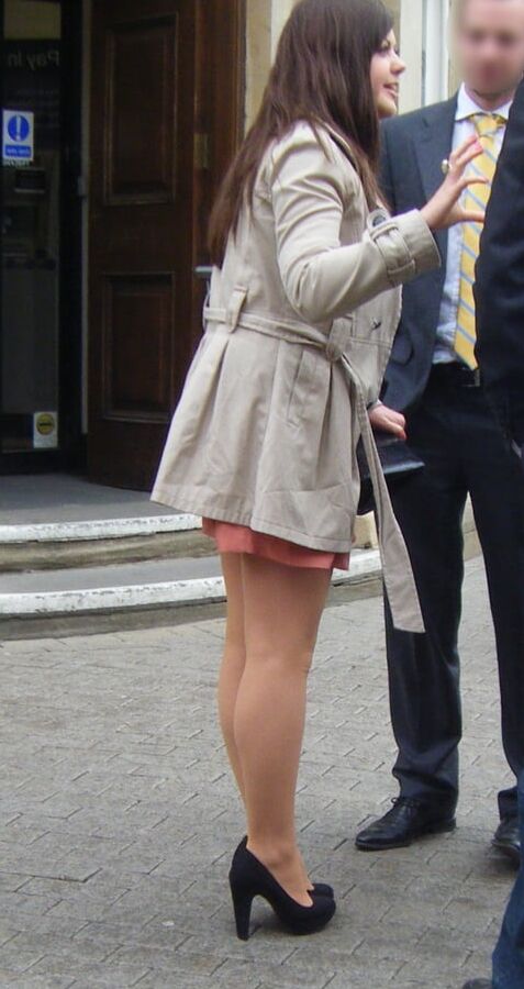 Street Pantyhose - Brit Chicks on the Street