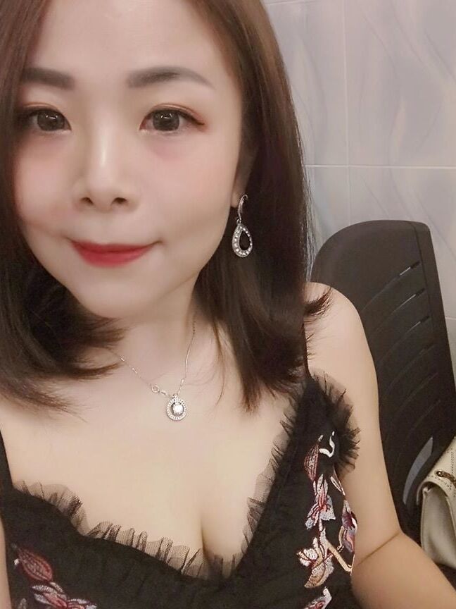 Chinese Friend&;s Bras Collection