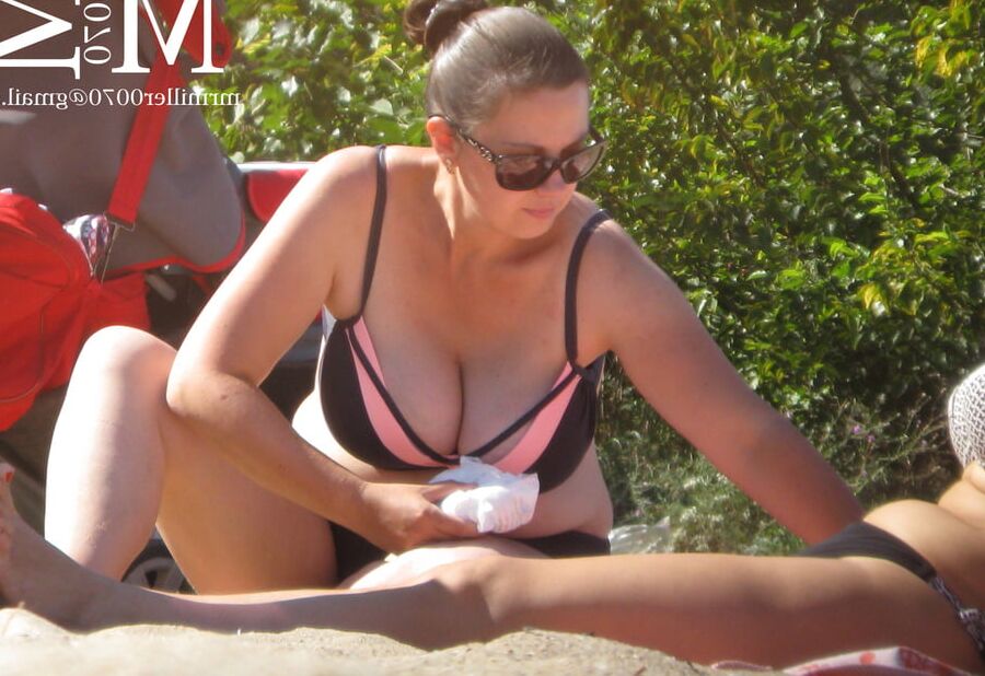 Big Boobs from the Beach (Samples)