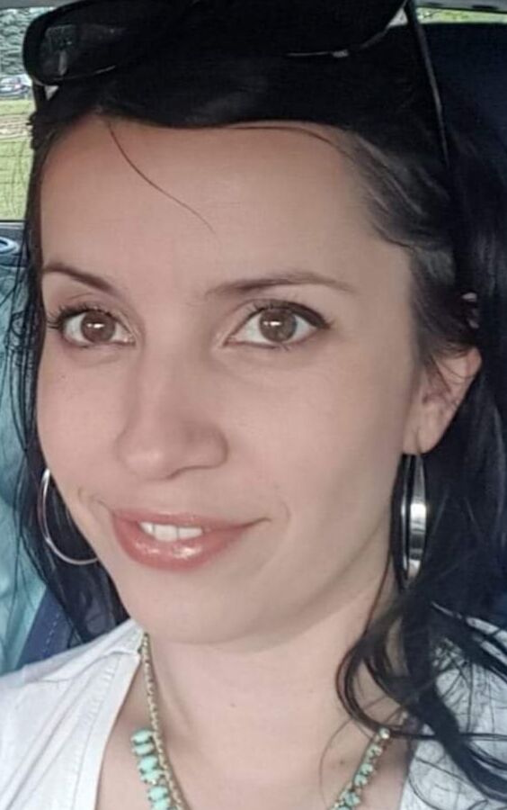 Kucka kojoj su za godina nenormalno narasle sise EMINA