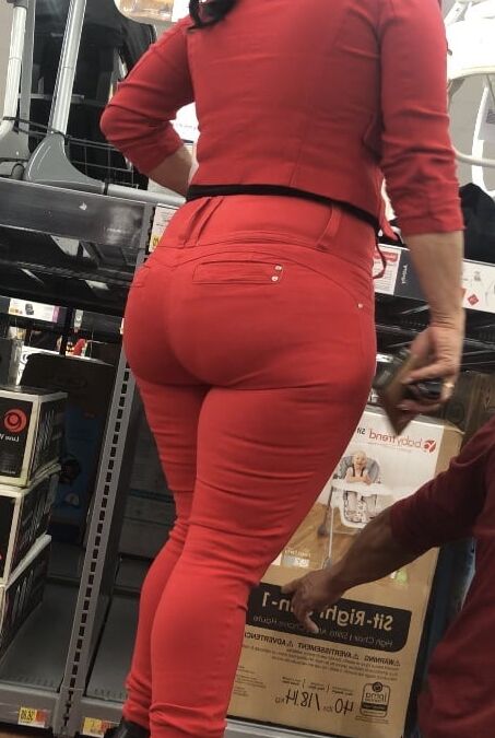 Mature Latina Still Got It