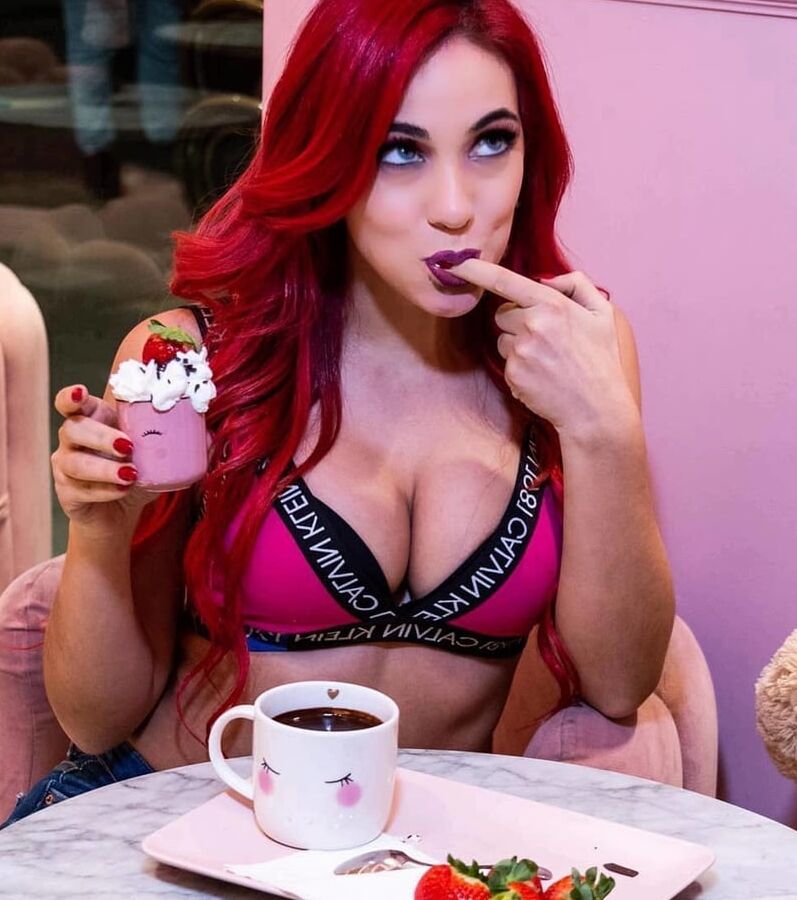 Himorta Antonella Arpa sexy hot