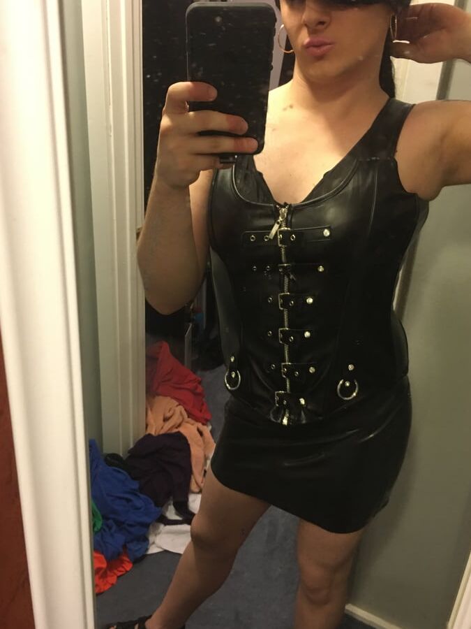 Stupid Sissy Courtney