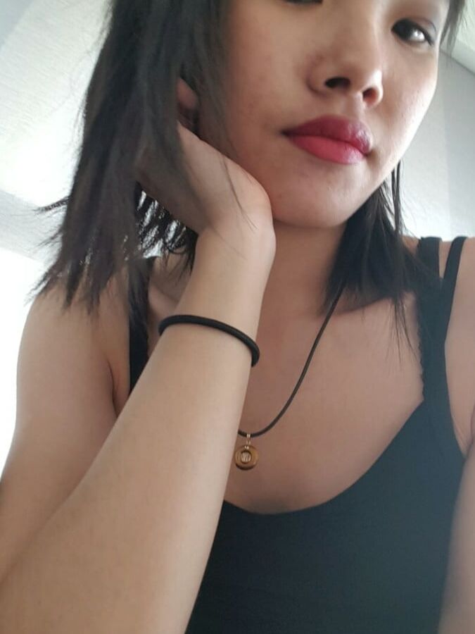 what do you thinke would you like more? sexy naked asian nud