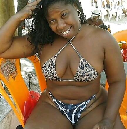 Fofas black de biquini