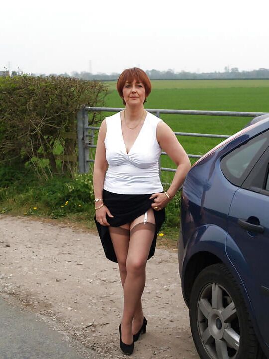 Lesley in stockings