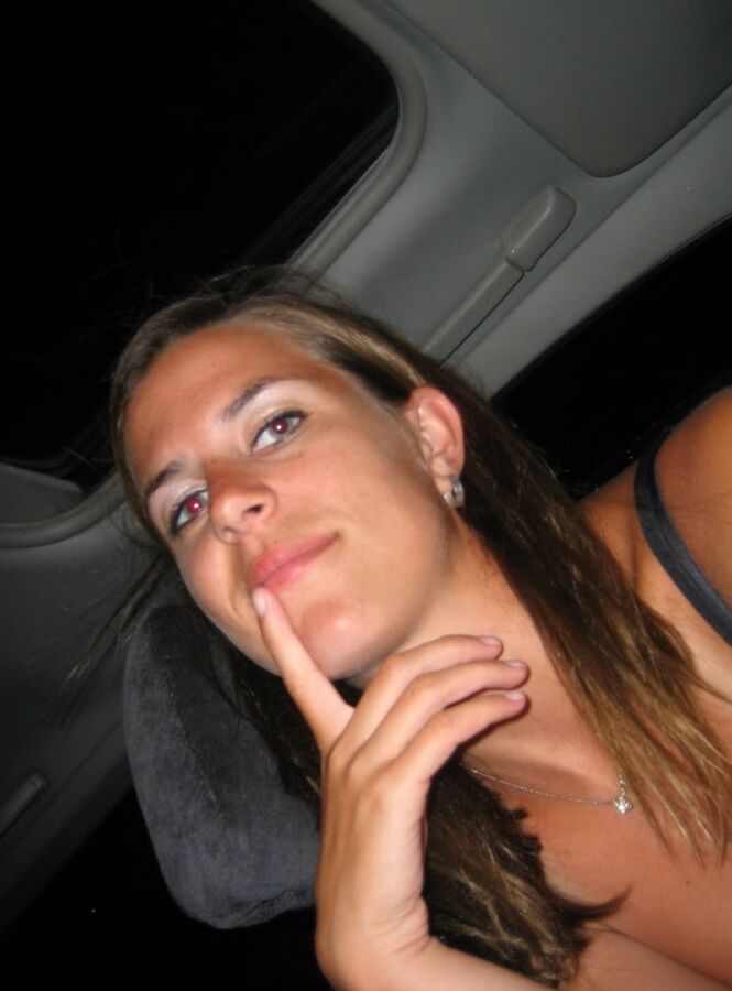 Petite amie affectueuse