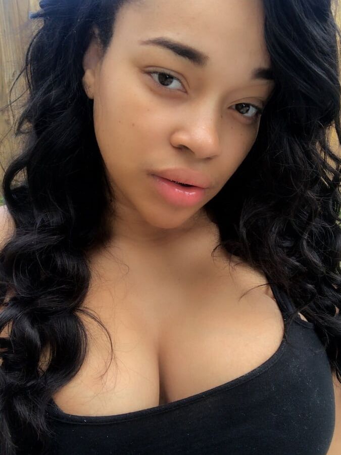 Curvy chocolate Amateur