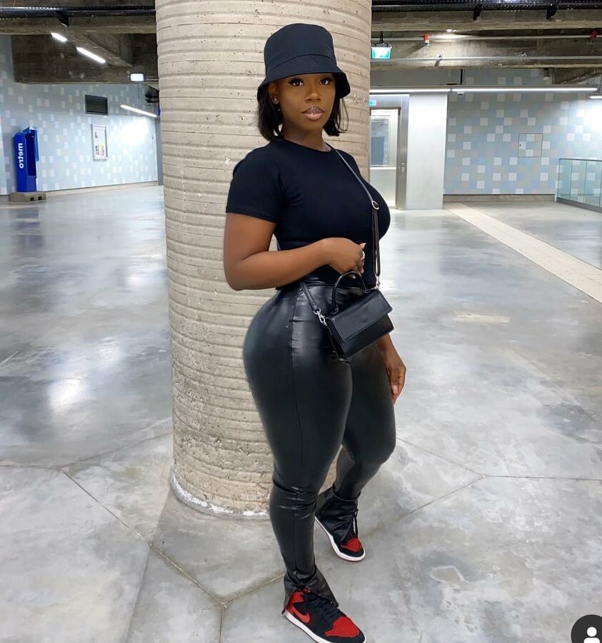 Leather leggings