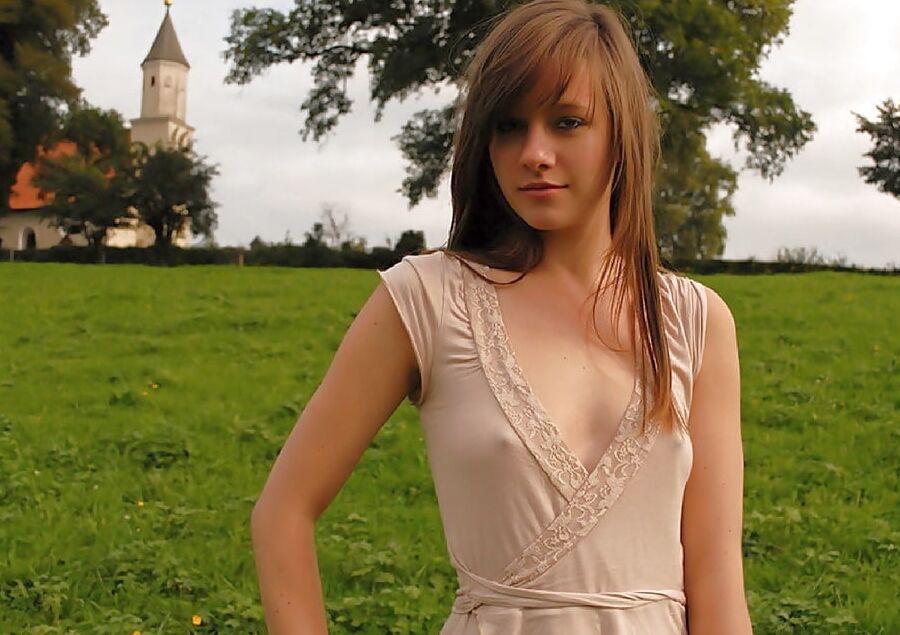 Random hot nude women