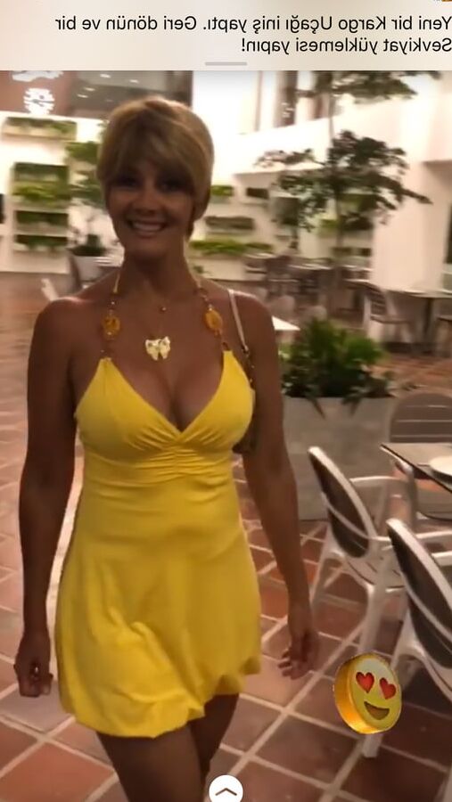 Blonde phenomen of instagram showing her delicious body