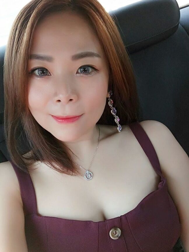 Chinese Friend&;s Bras Collection