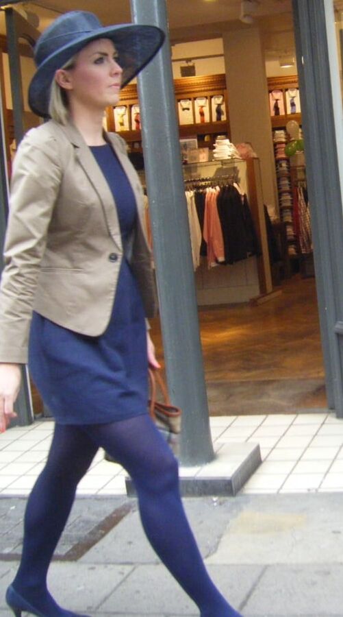 Street Pantyhose - Brit Chicks on the Street