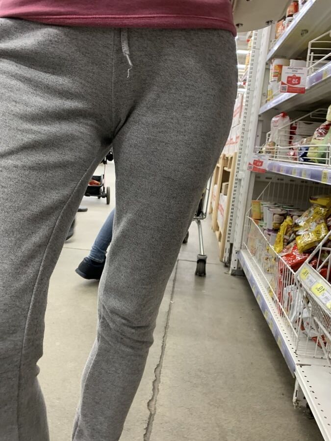 Good mom ass cameltoe