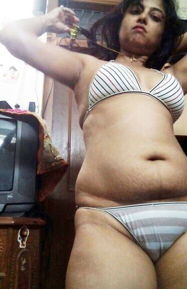 Desi Wife Sangeetha