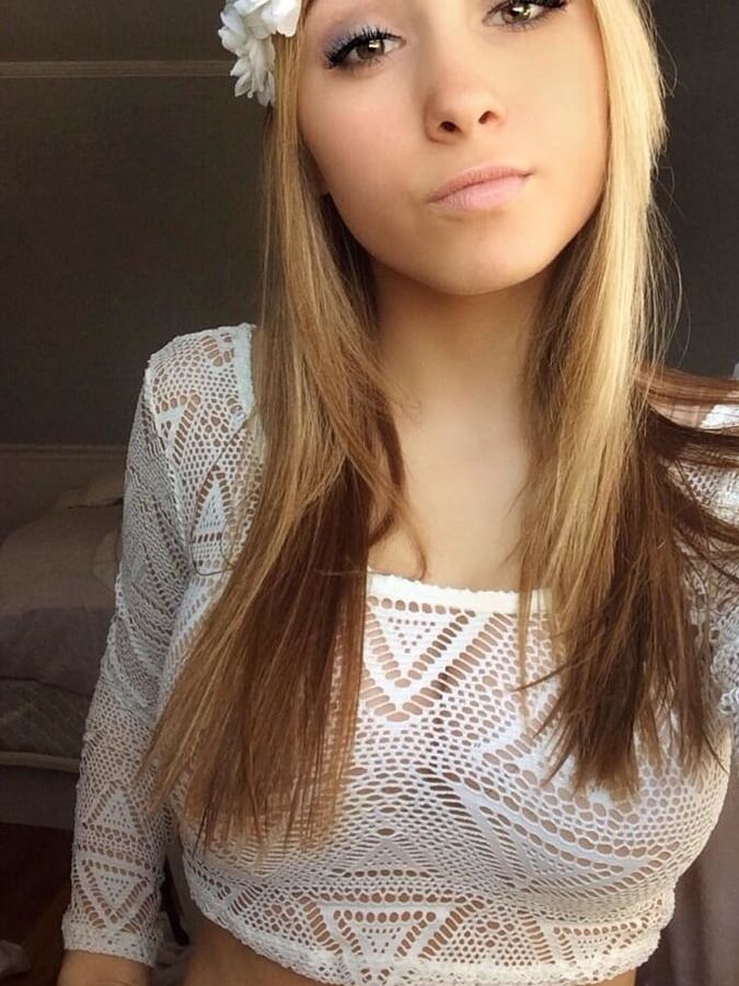 nice slut blonde big tits