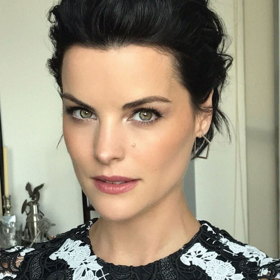 Celebrity Hot - Jaimie Alexander