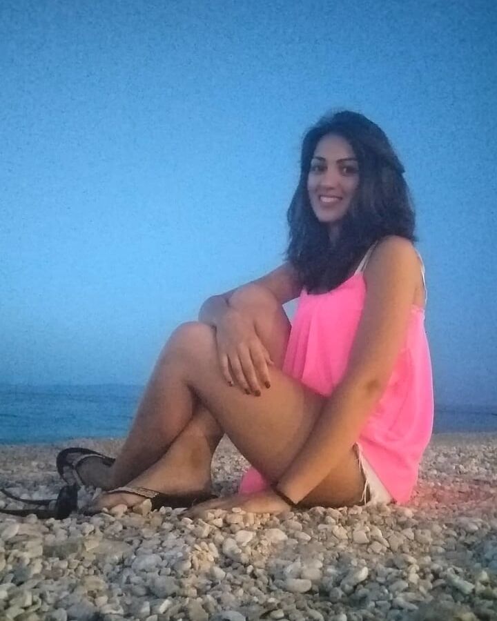 Naida milf