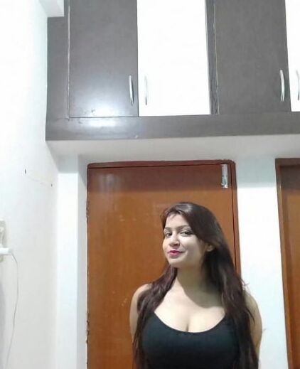 Big Boobs Bhabhi Nude Pics clicked by devar ()