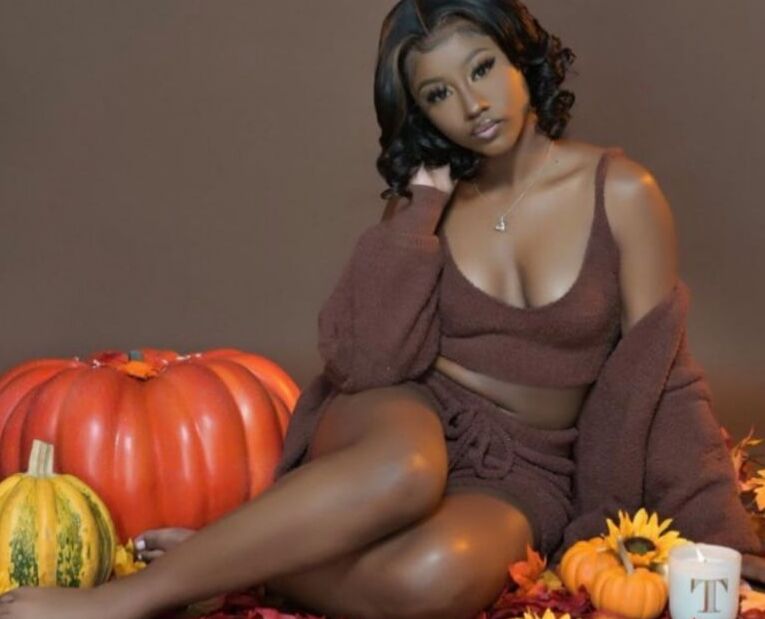Young Ebony Sweet Melons(-)