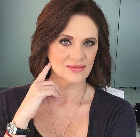 Famosas Erika Buenfil Tetona madura actriz - Mexican actres