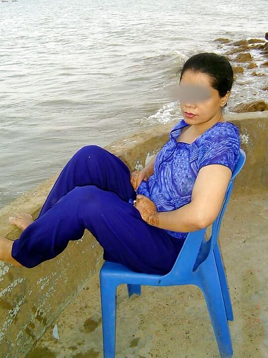 Milf beach fun