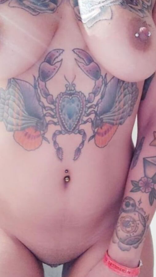 FRENCH SLUT (DM FOR DETAILS)