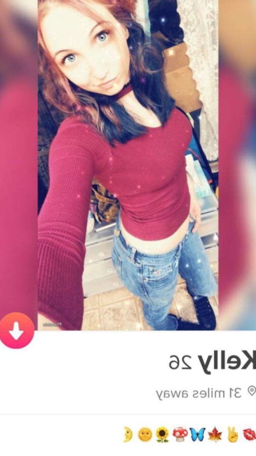Tinder Slut Kelly