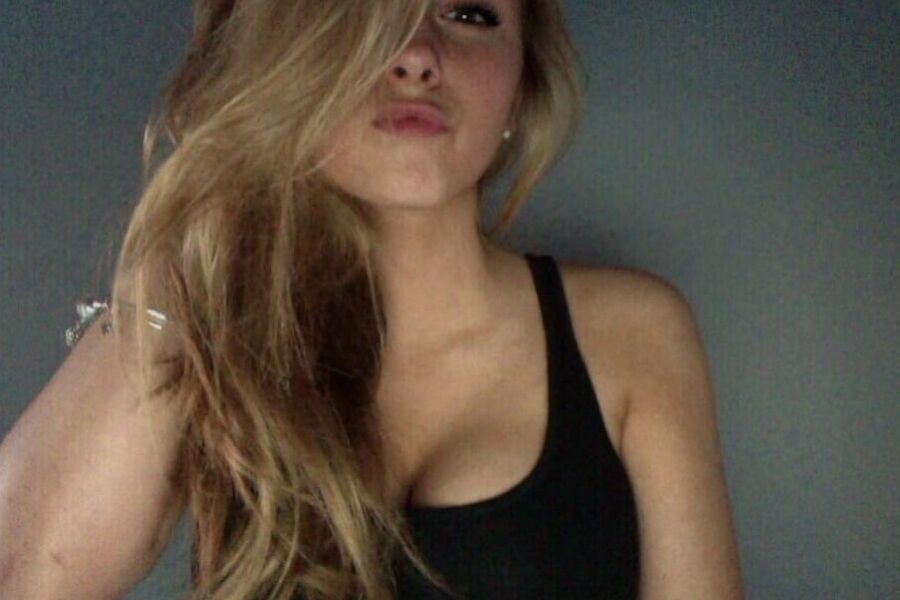 nice slut blonde big tits