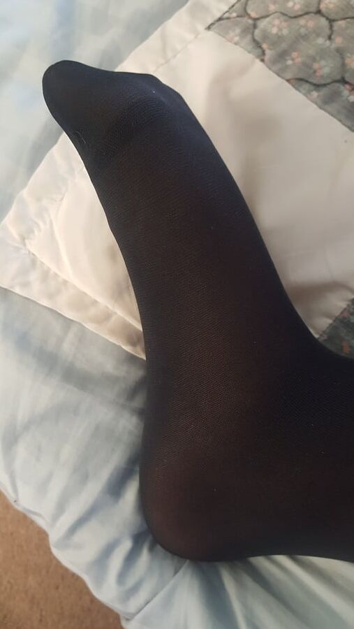 Pantyhose feet