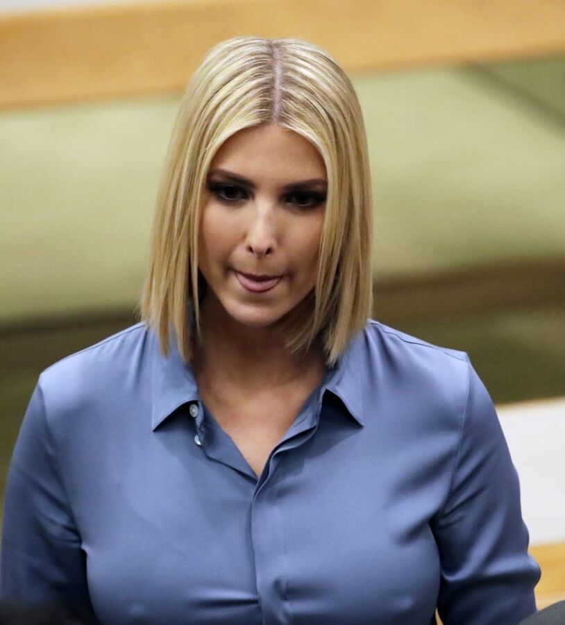 Ivanka Trump captured braless