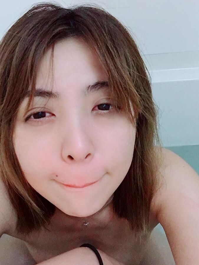 Cute Singaporean Chinese Girl