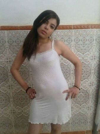 Sexy arab weman